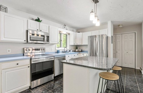 Intervale House | Stylish comfort, great location