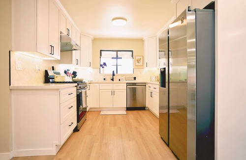North San Jose House | Stylish Mid-Century Family 4BR Hideaway - San Jose & Milpitas