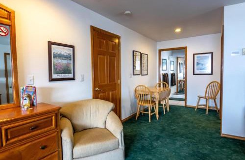 Haines Apartment | Suite 1 Lynn View Lodge