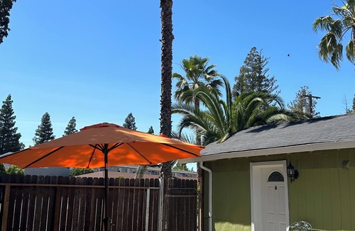 Arden-Arcade House | Suite A with private kitchen