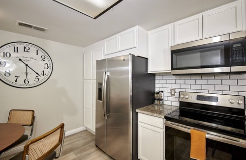 La Quinta Condo | Summer is here! Don't wait- book your dream stay now.