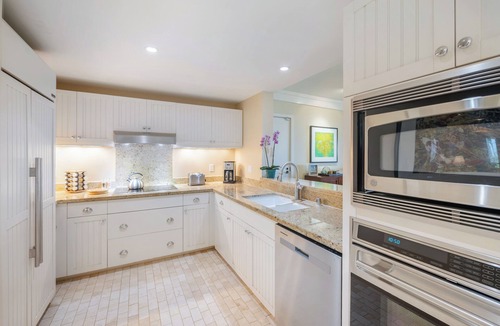 Kahuku Villa | SUMMER REDUCED! Villa 305-306 OceanView Turtle Bay Beachfront