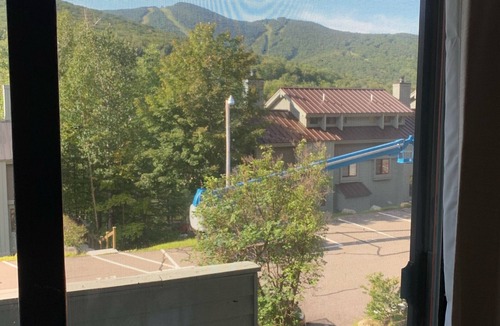 Lincoln House | Sun Soaked Views, Pool, Spa; and Spectacular Mountain Views