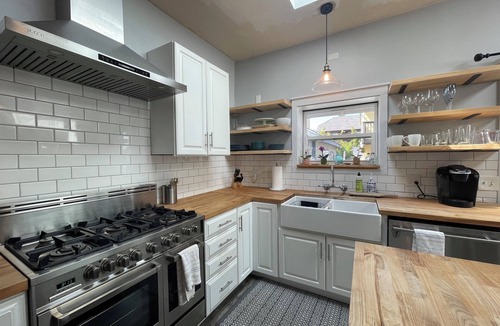 Westside Santa Cruz House | Sunlit Surf Retreat