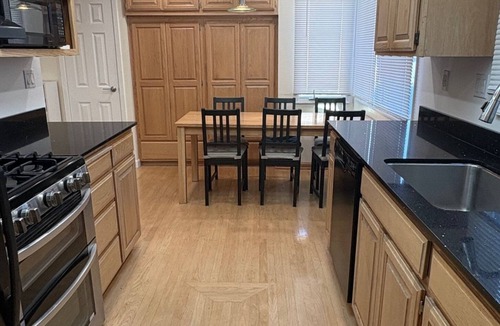 Sunnyvale House | Sunnyvale 4 BR House Prime Silicon Valley Near Levi's Stadium/Convention Center