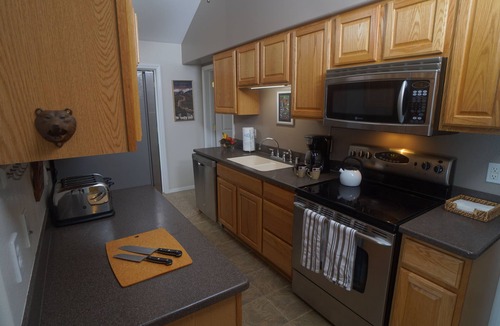 Happy Valley House | Sunset Bluff a lovely retreat overlooking Cook Inlet