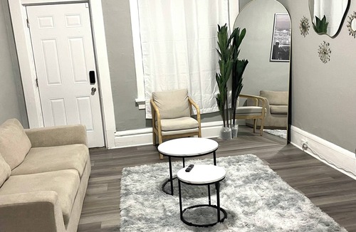 Olde Towne East House | Super Cozy, Chic & stylish spacious 3 bdr 2 story townhome