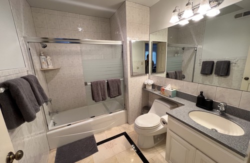 Lone Mountain Apartment | Superb location 2B/1B rental-close to USF, UCSF
