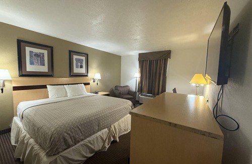 Obetz Hotel | Surestay By Best Western Obetz Rickenbacker Airport