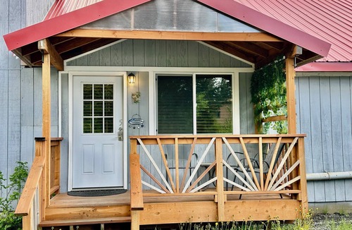 Haines Apartment | Sweet one bedroom, 2 beds at the bakery