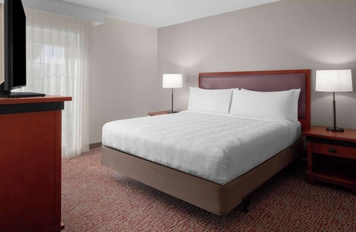 Folsom Hotel | Take a breath! One Bedroom Suite with Balcony Overlooking Folsom's Scenic Views!