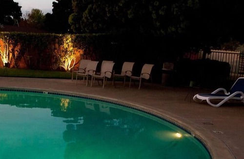 East End Apartment | Take a Holiday in California! Spacious Unit with Free Breakfast, Free Parking