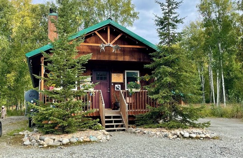 Susitna North Cabin | Talkeetna Wilderness Lodge - Family Cabin #4
