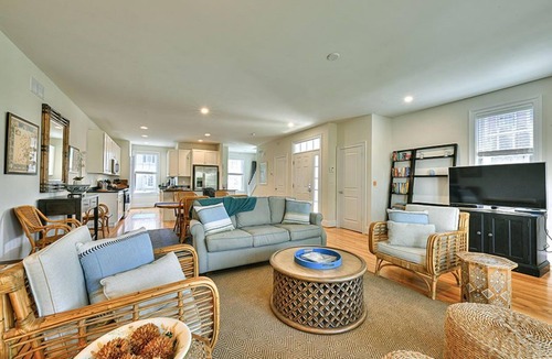 Rehoboth Beach House | Tastefully decorated and comfortably furnished home just minutes to area beaches