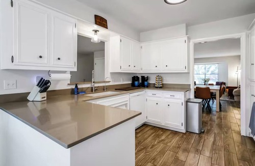 Vance Jackson House | TCH - Comfy 4bd/2.5ba home in San Antonio