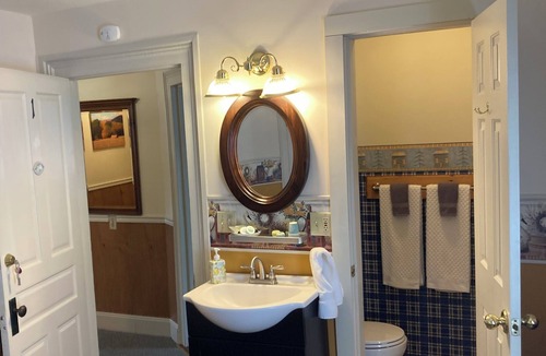 Burnsville Hotel | Terrell House B&B