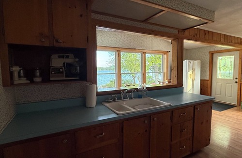 Lincoln House | Terrific 3-bedroom Lake house, with AC, on Cold Stream Pond in charming Lincoln