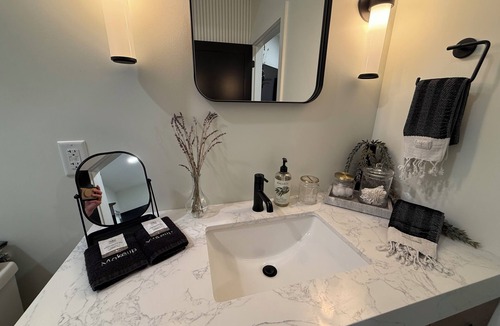 Lexington Apartment | The Banker’s Quarters Luxury Boutique Hotel Suite in the heart of Lexington