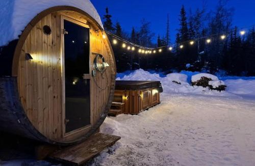 Palmer Bed & Breakfast | The Birch Bungalow At Alaska Knotty Pine BNB