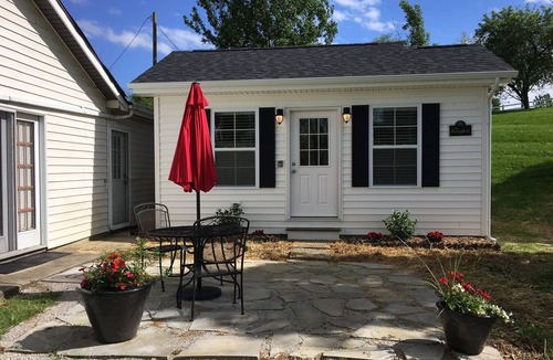 Crittenden Apartment | The Bungalow at Brianza Winery
