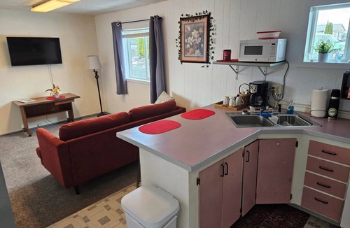 Craig Apartment | 'The Bunkhouse' Apt. Suite E 3 bedroom