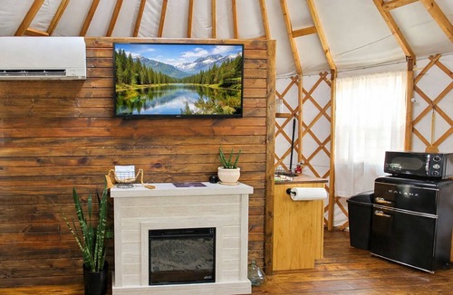 Logan RV Rental | The Cardinal Yurt: Unique Stay in Hocking w/Wifi, Hot Tub, Fire Pit + Game Barn