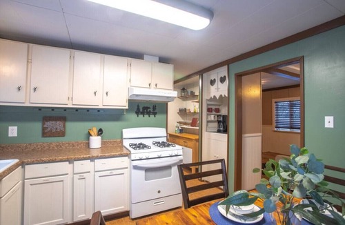 North Pole House | The Cub Cottage in North Pole AK