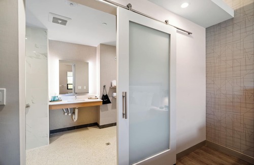 Corte Madera Hotel | The Evergreen