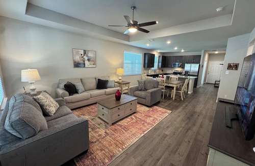 College Station House | The Expo Retreat, Steps to Brazos County Expo