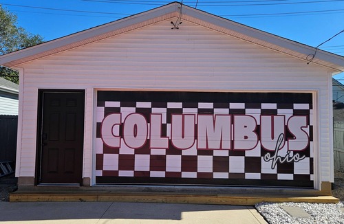 Weinland Park House | The Funky Fun Haus - Pickleball, Hot Tub, Arcade