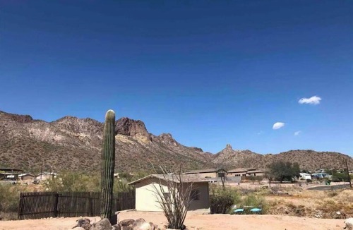 Apache Junction House | The Garage Apt. - a unique desert experience