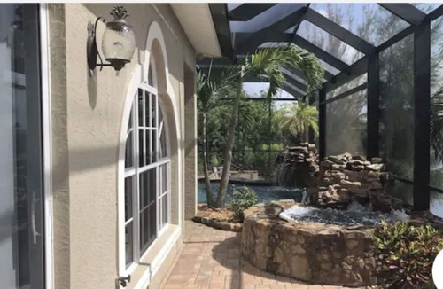 Burnt Store House | The Getaway Place - 6 BEDROOMS 5.5 bathroom 4025sf