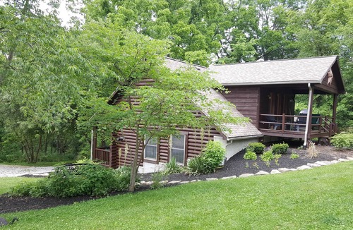 Fredericktown Cabin | The Harmony Suite is a private cabin suite at Heartland Country Resort