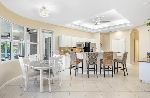 Caloosahatchee House | The Haven Getaway, ☼ King Beds ☼ Heated Pool/Spa ☼ Private Oasis