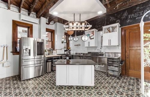 Near East Columbus Villa | The Historic Werner House w/Gym, Spa & Speakeasy