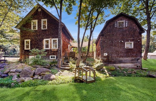 Jefferson House | The Hollow