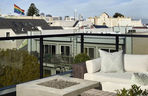 Eureka Valley House | The Hotel Castro | Work or Play in the Castro | King Classic Room