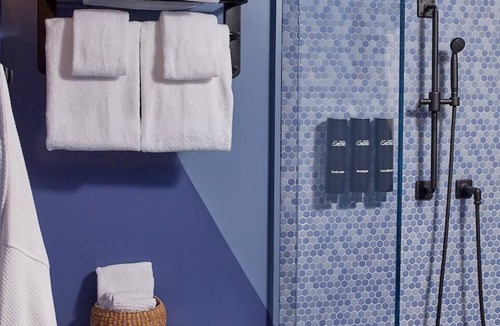 Eureka Valley House | The Hotel Castro | Nearby SF's Best Bars + Restaurants | King Classic Room