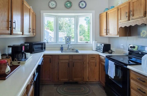 Wayne House | The Johnson House - Historic 5-bedroom Greek Revival in charming Wayne Village!