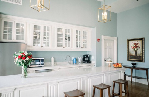 Millersburg Hotel | The Lieutenant's Suite: Sophisticated & Stylish Stay in Millersburg