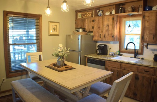 Pineola Cottage | The Linville Community, a restful retreat w/convenient access to the mountains