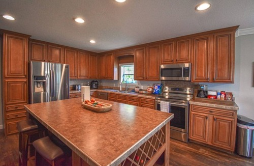 Berry House | # The LODGE! # - A Private Ranch Retreat only 10 miles to the ARK Encounter.