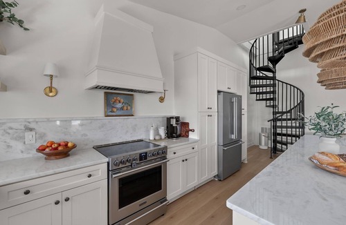 Mid Island House | The Natural Palm Beach House - Luxurious & “Low-Tox” Beach Property
