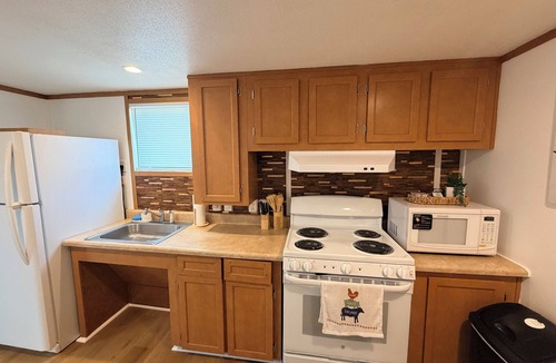 Suncoast Estates Cabin | The Red Door Cabin. North Fort Myers. Boat & Rv Parking.
