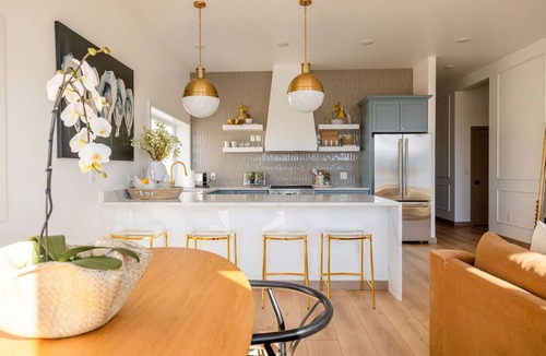 Sitka Apartment | The Ressa 2BED/1BATH Located in the heart of Downtown