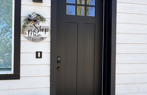 Monroe Apartment | The Shop on Main