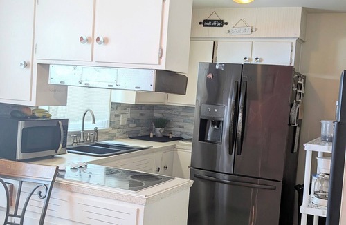 Lima House | This property is shared with the Host. On the corner in a welcoming neighborhood