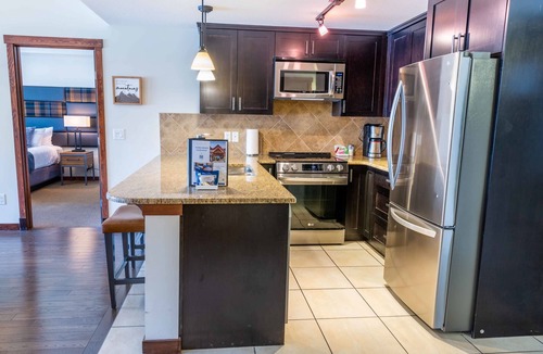 Canmore Condo | Three Bears Hydeaway at Stoneridge