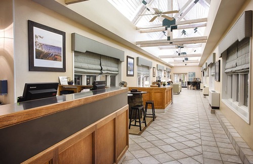 The Point Condo | THREE BEDROOMS Weather-Proof 2026 MEMORIAL DAY in the Heart of Newport