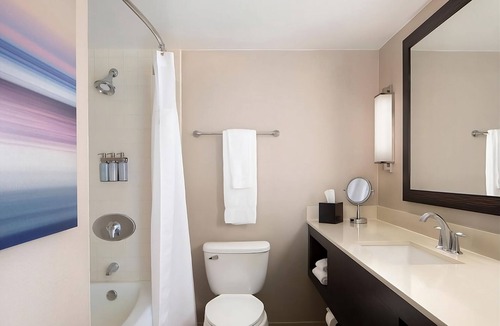 Milpitas Hotel | Three Rooms | Stay w/in 5 Mins to Norman Mineta San Jose Int Airport!
